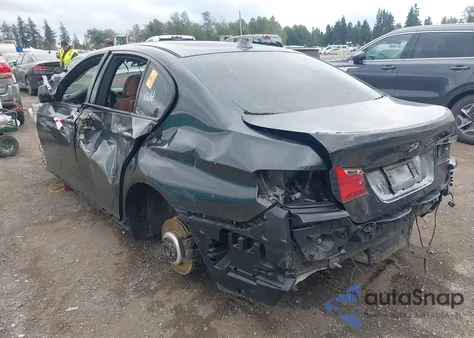 2011 BMW 550I xDrive z USA, uszkodzony, nr VIN WBAFU9C52BC278410